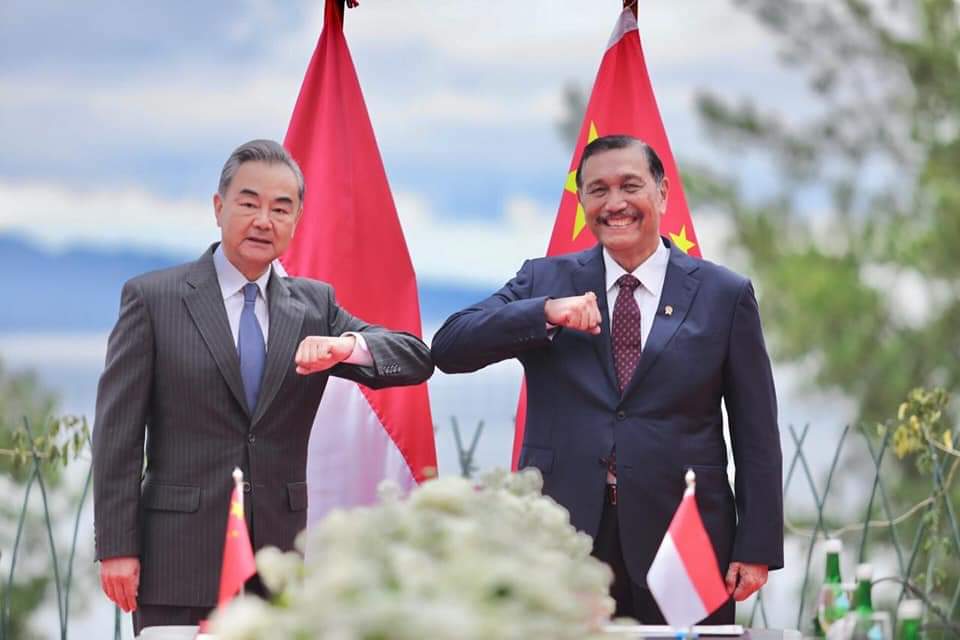 Kunjungan Menlu RRT Wang Yi Ke Danau Toba