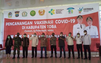 Sukses Launching Perdana Vaksinasi Covid-19 di Kabupaten Toba