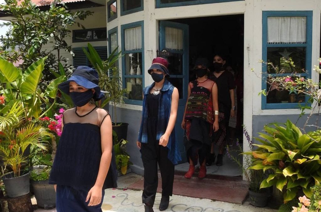 Sukses Pagelaran Busana Dan Aksesoris Etnik Khas Batak Karya Tiolina Sinambela