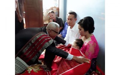 Penyampaian Umpasa Pada Upacara Adat Mangharoan Suku Batak Toba