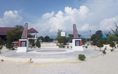 Pantai Pasir Putih Parparean, Wisata Pantai Hits di Toba