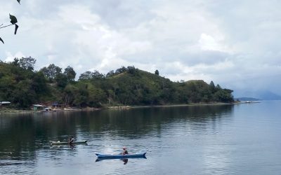 Potret Aktivitas Nelayan Di Pesisir Danau Toba