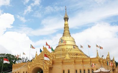 Pagoda Taman Alam Lumbini, Berdiri Megah Di Kaki Gunung Sibayak