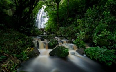 Pesona Alam Air Terjun Efrata Samosir