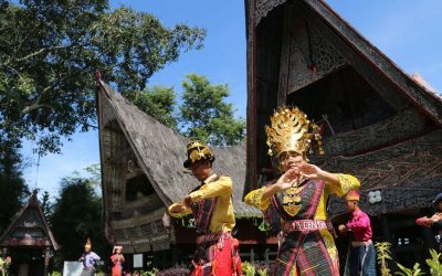 Menparekraf Luncurkan Calender of Event Danau Toba 2022