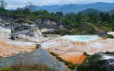 Wisata Alam Pemandian Air Panas Sipoholon