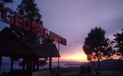 Dari Camping, Menikmati Sunrise Hingga Foto Pra-wedding di Geosite Sipinsur