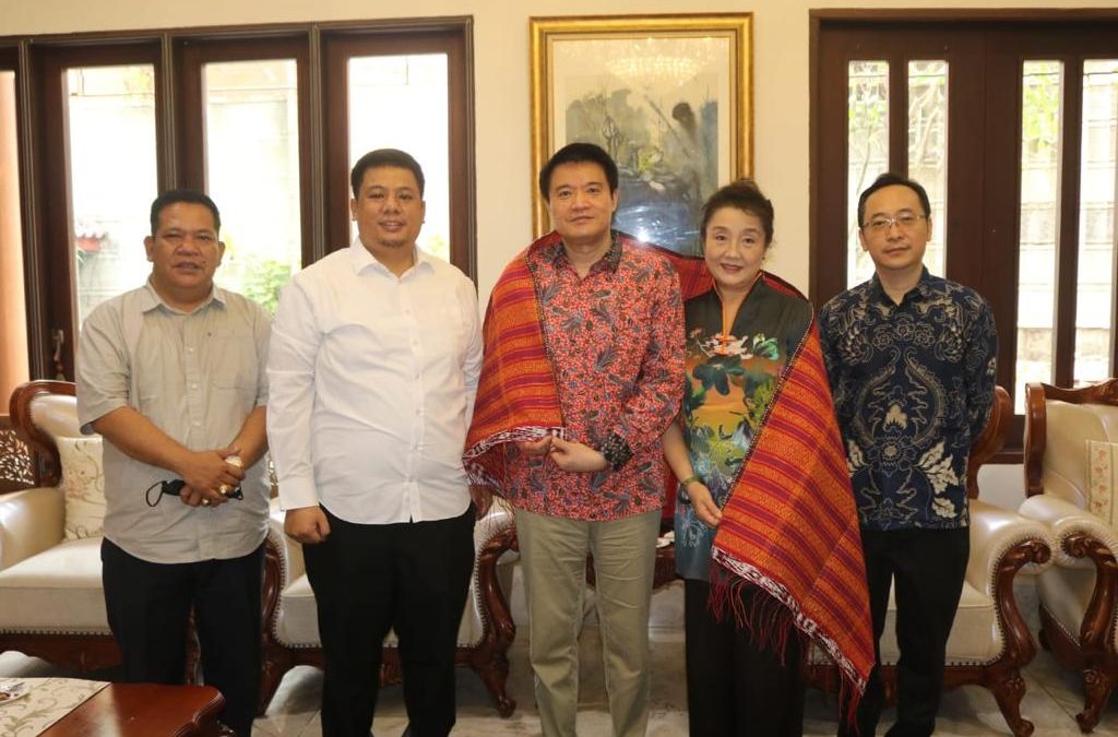 Bupati Samosir Bahas Kerjasama  Pertanian dan Pariwisata dengan Konsul RRT