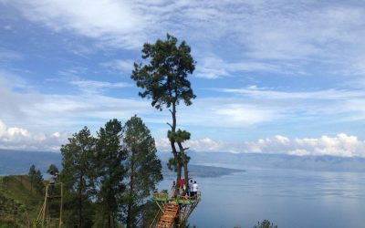 Keindahan Danau Toba Dari Bukit Indah Simarjarunjung