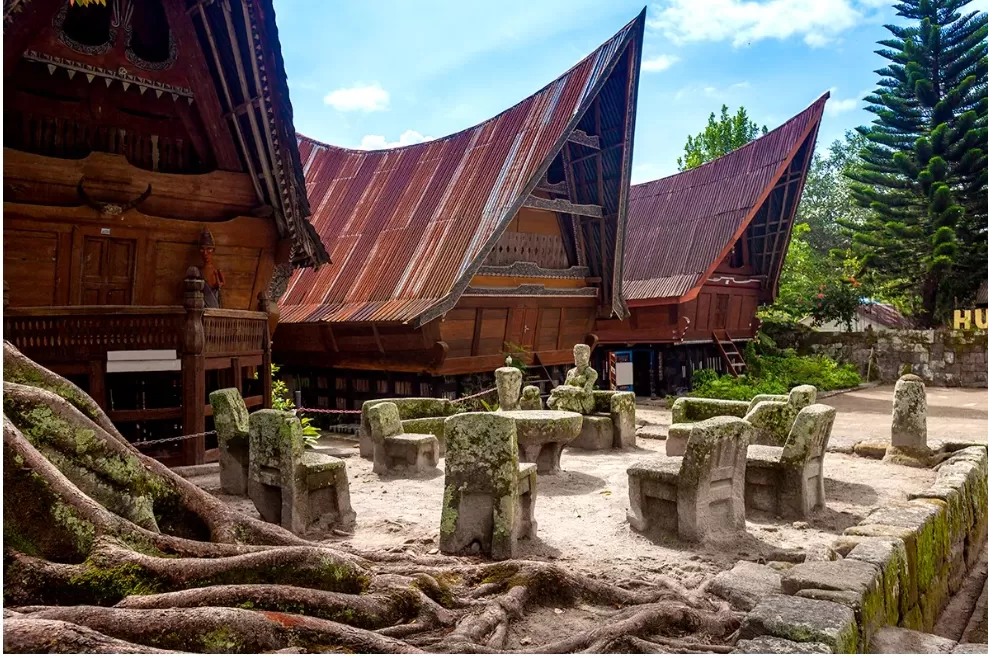 Wisata Budaya di Desa Wisata Tomok